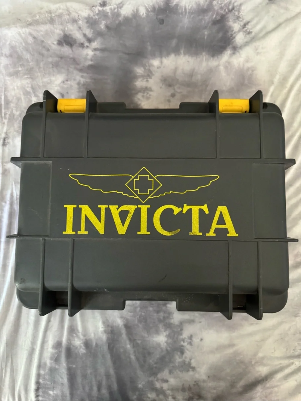 Invicta Black & Yellow Protective Watch Case FIRM PRICE.